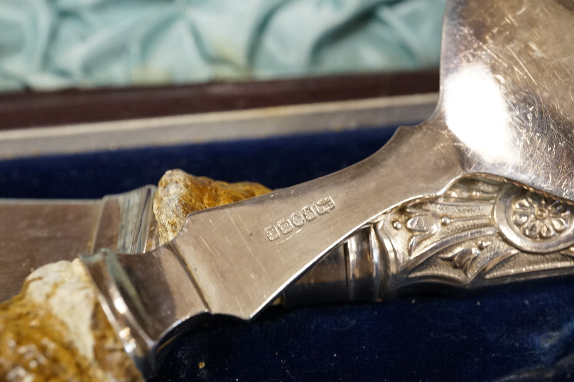 A small collection of assorted plated wares
